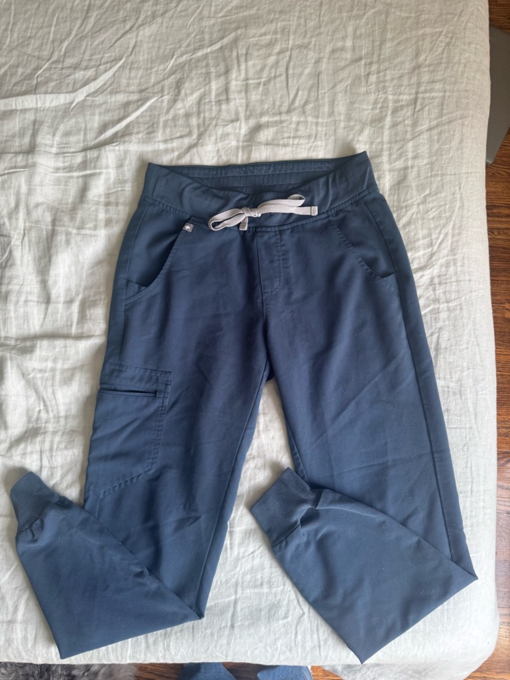 Figs Women's Navy Drawstring Cargo Joggers